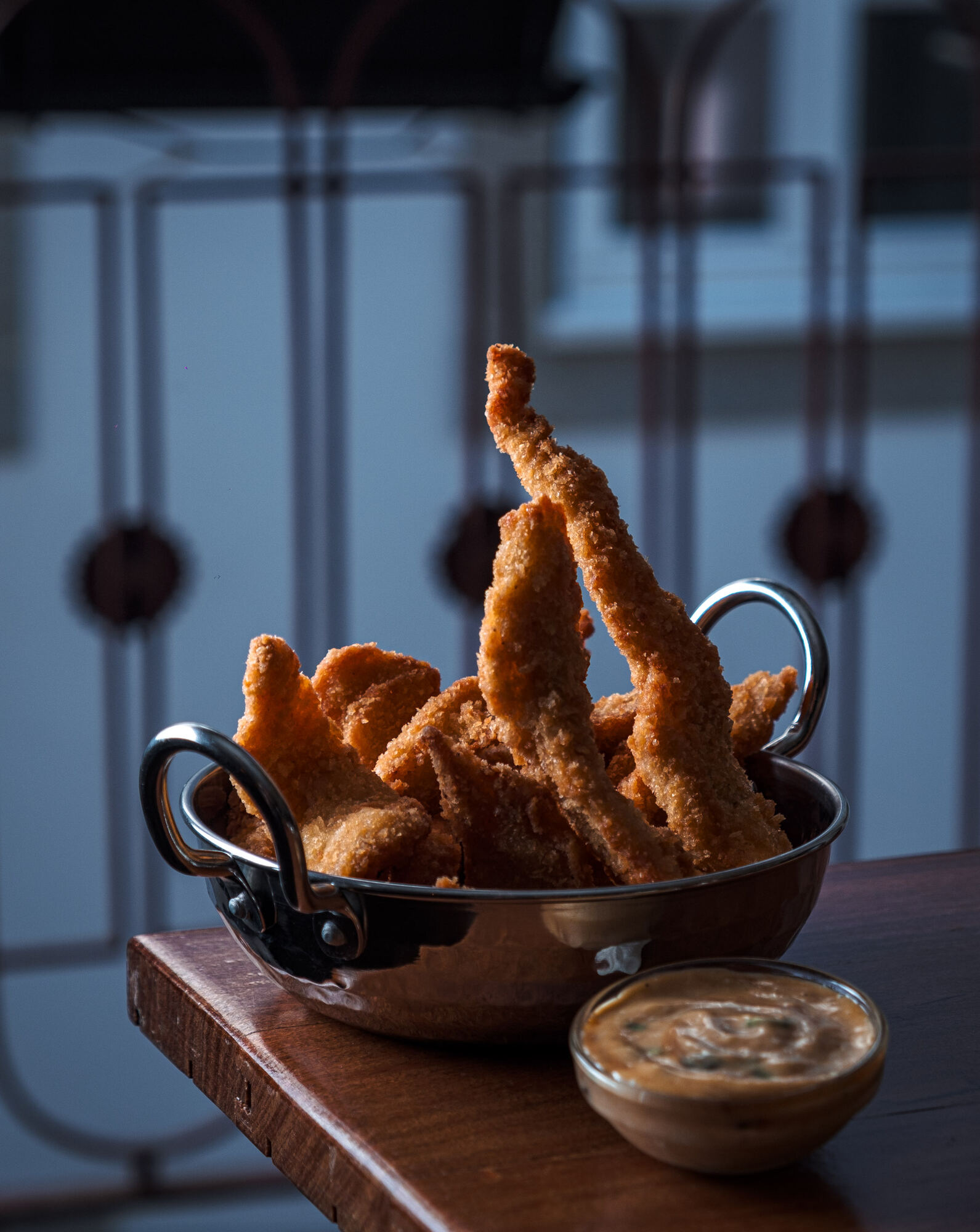 Churros de Porco com Molho de Alho Negro